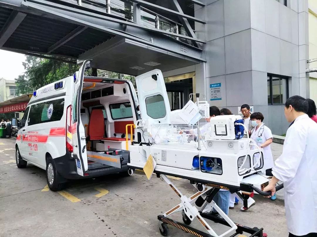 平凉长短途救护车转院